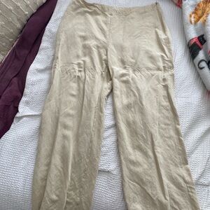 Zara basic linen pants size 10 but fit a size 6-8 best.